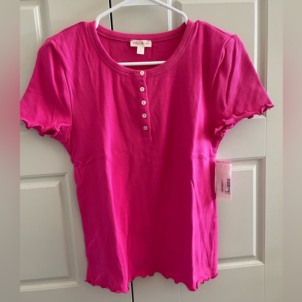 Riley & Rae Fuchsia Ribbed Top